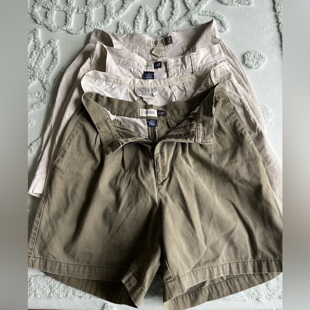 GAP Shorts & Petite Sophisticate